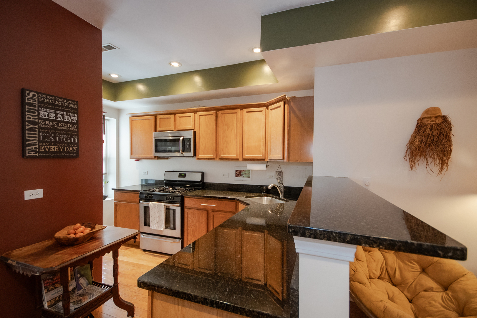 7717 N Marshfield Avenue Property Photo 6