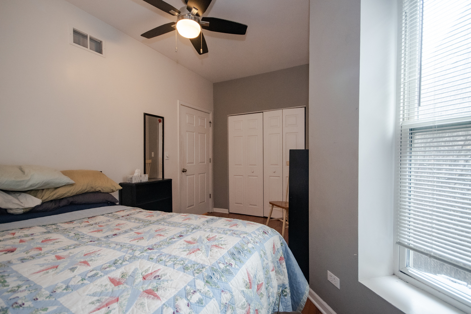 7717 N Marshfield Avenue Property Photo 9