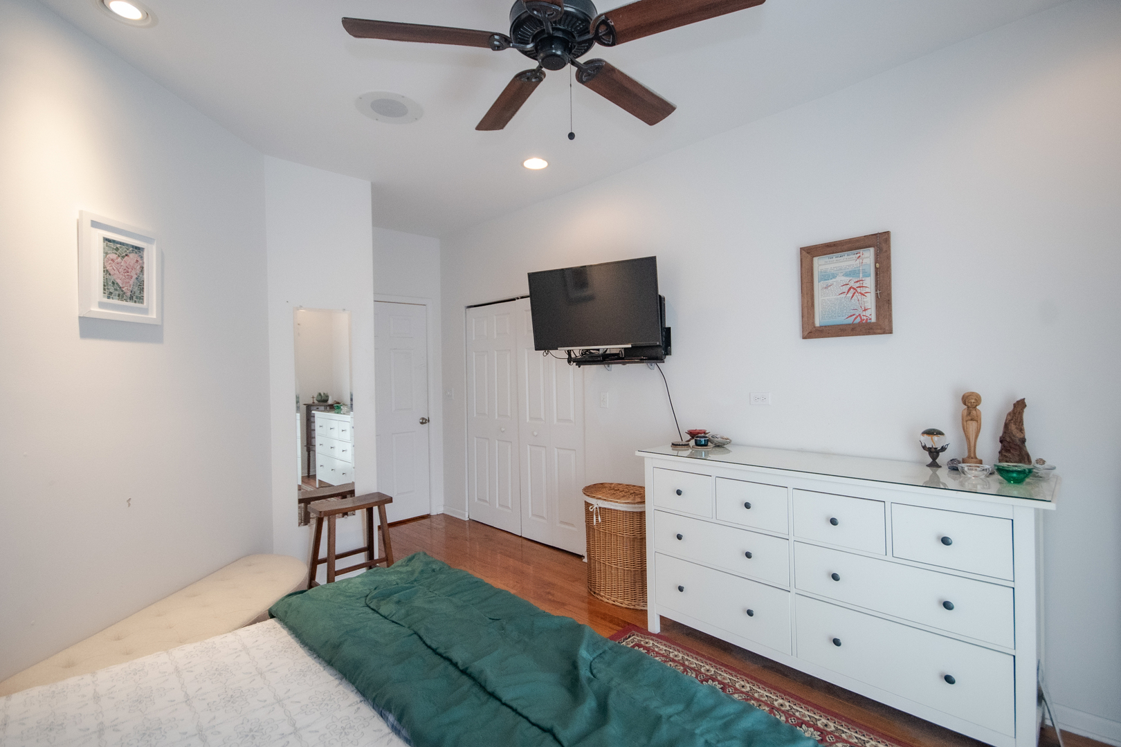 7717 N Marshfield Avenue Property Photo 13