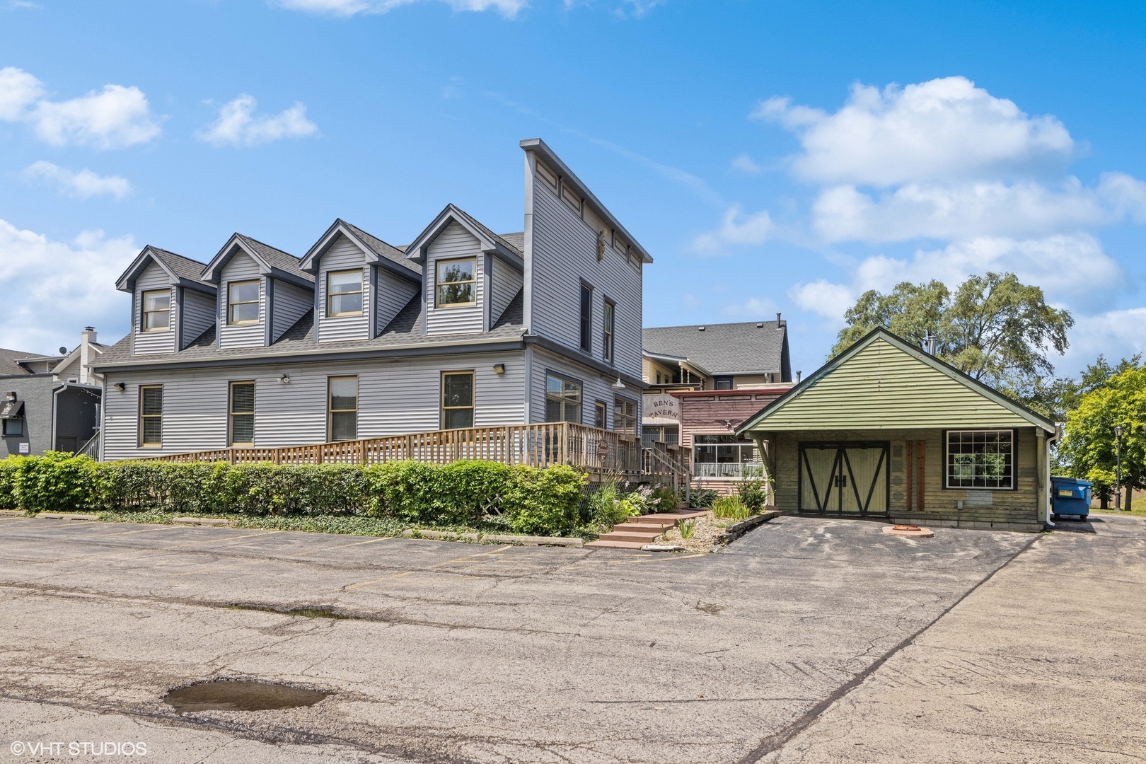 105 E Irving Park Road Property Photo