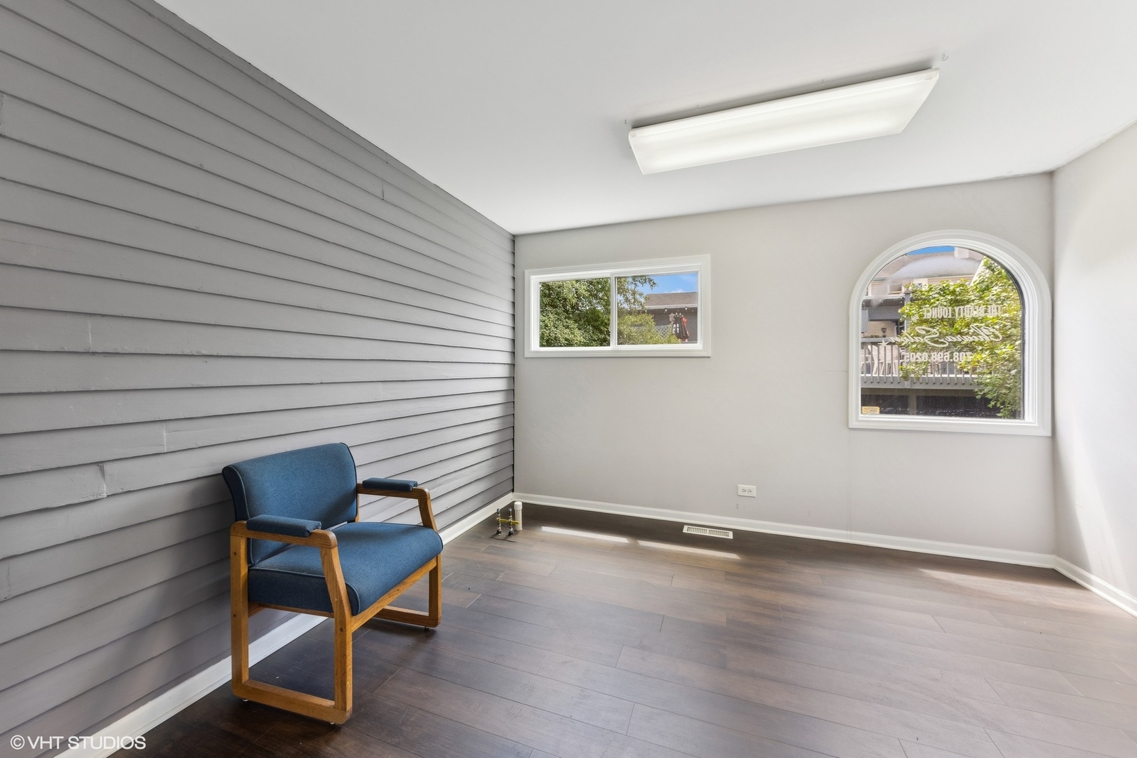 105 E Irving Park Road Property Photo 19