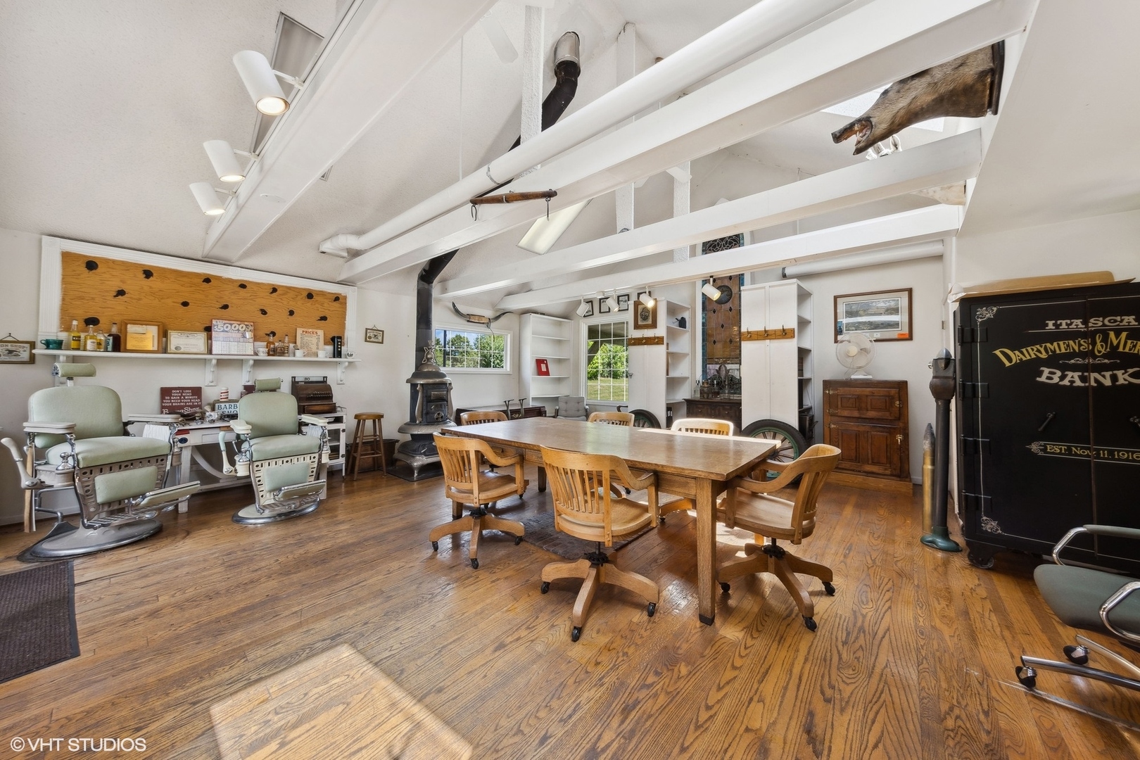 105 E Irving Park Road Property Photo 33