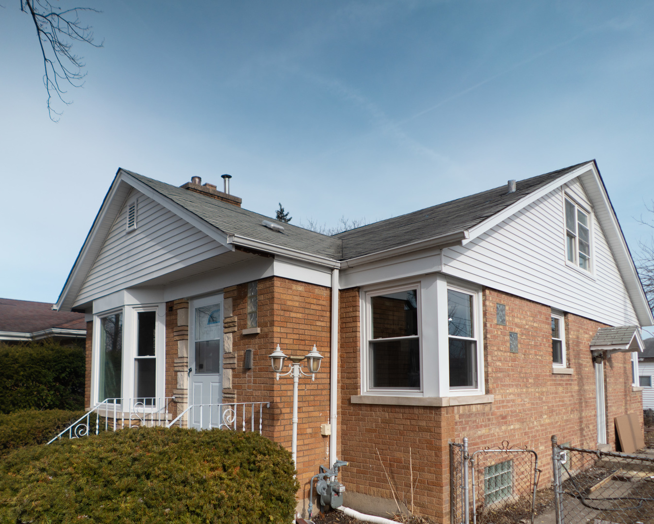 9451 S Lawndale Avenue Property Photo
