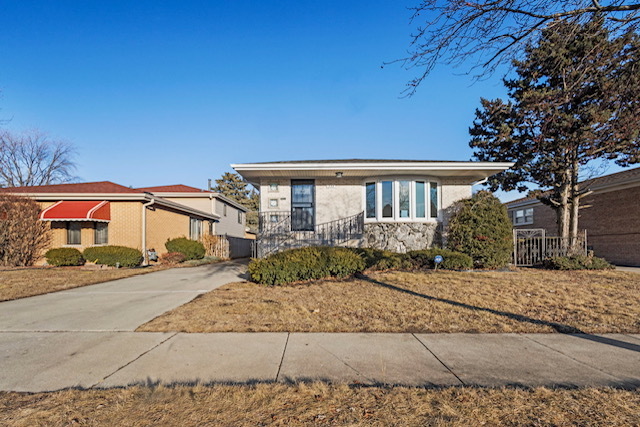 533 Escanaba Avenue Property Photo