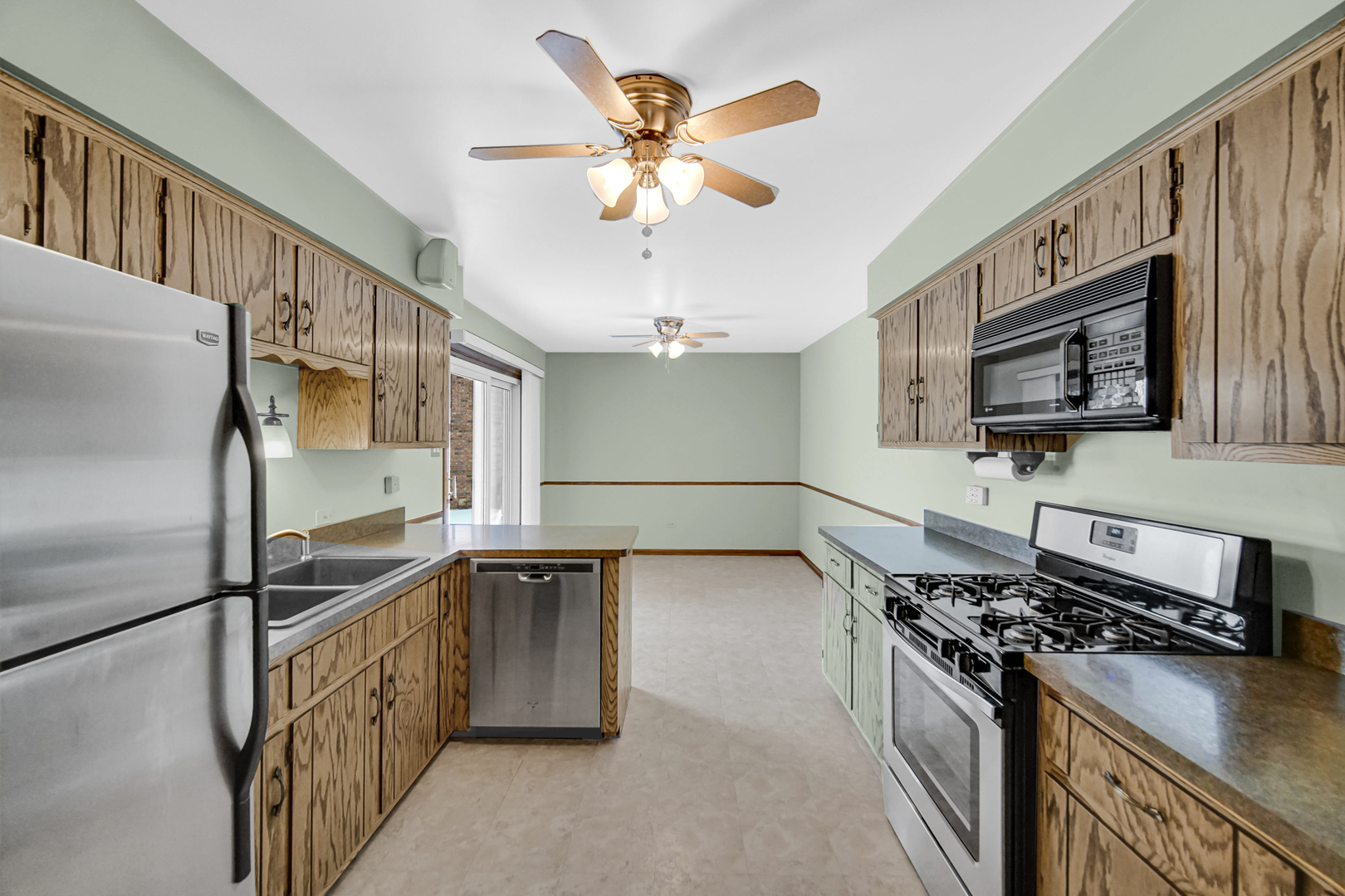 17555 Rosewood Lane Property Photo 7