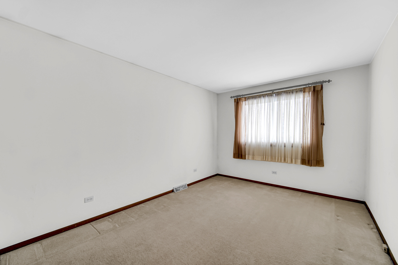 17555 Rosewood Lane Property Photo 19