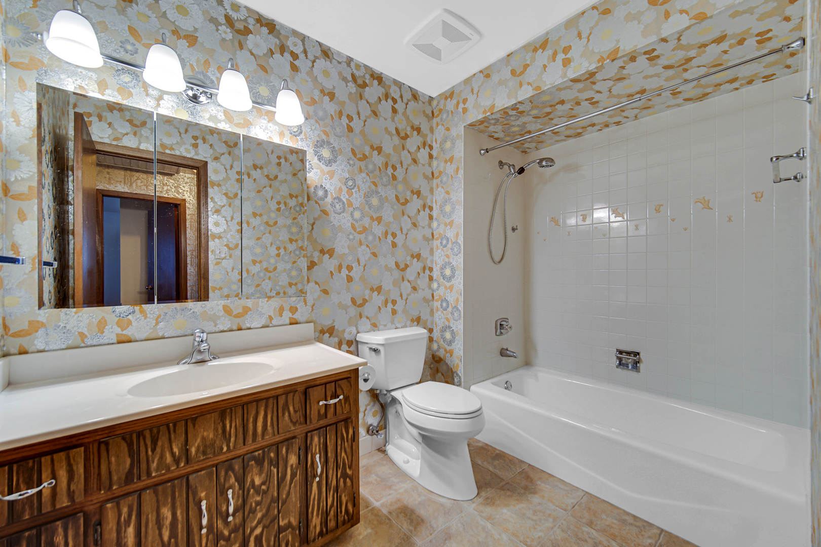 17555 Rosewood Lane Property Photo 21