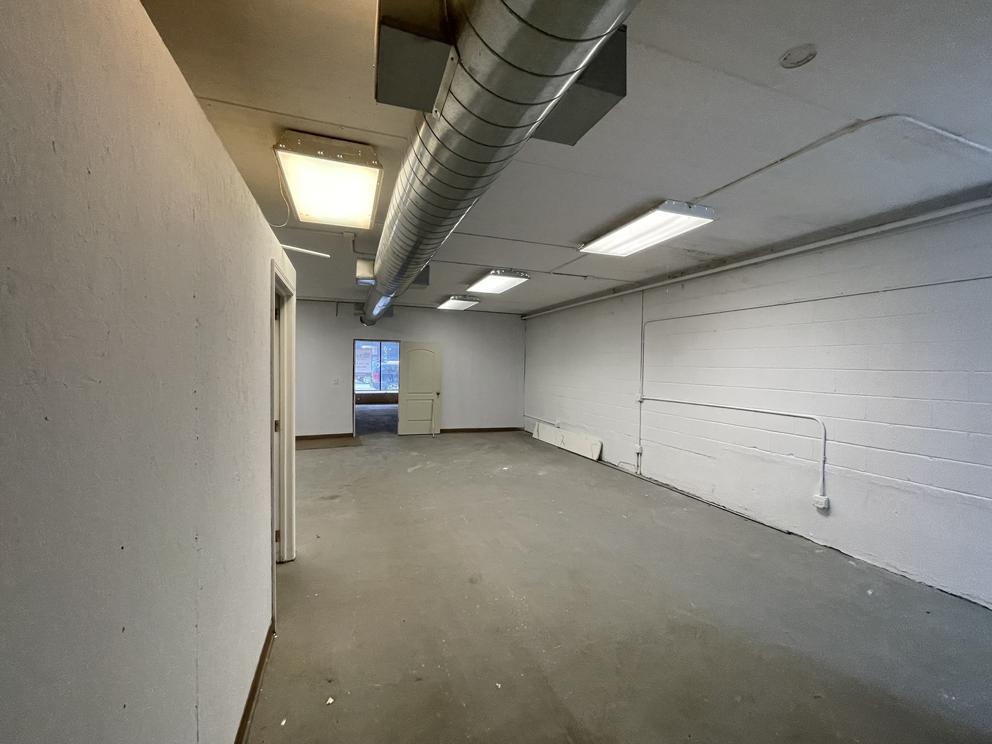 6341 W Belmont Avenue Property Photo 10