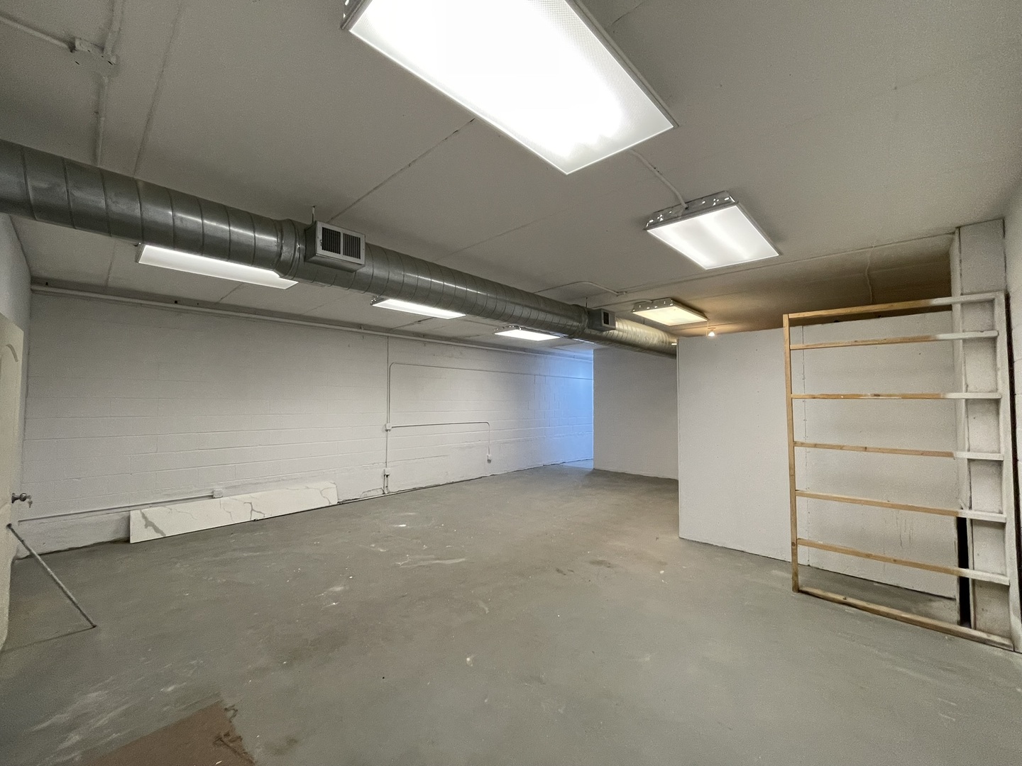 6341 W Belmont Avenue Property Photo 11