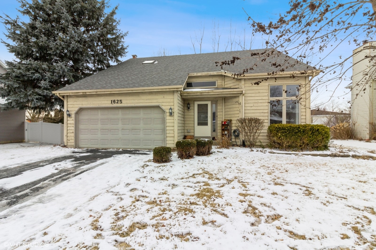 1625 Canterbury Court Property Photo