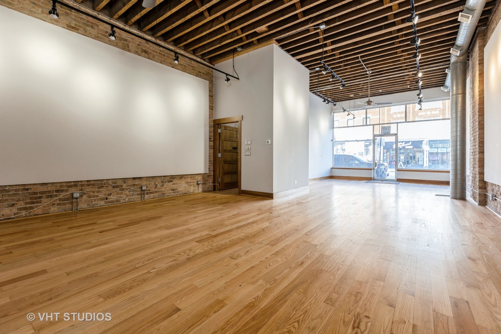 1433 W Chicago Avenue Property Photo 3