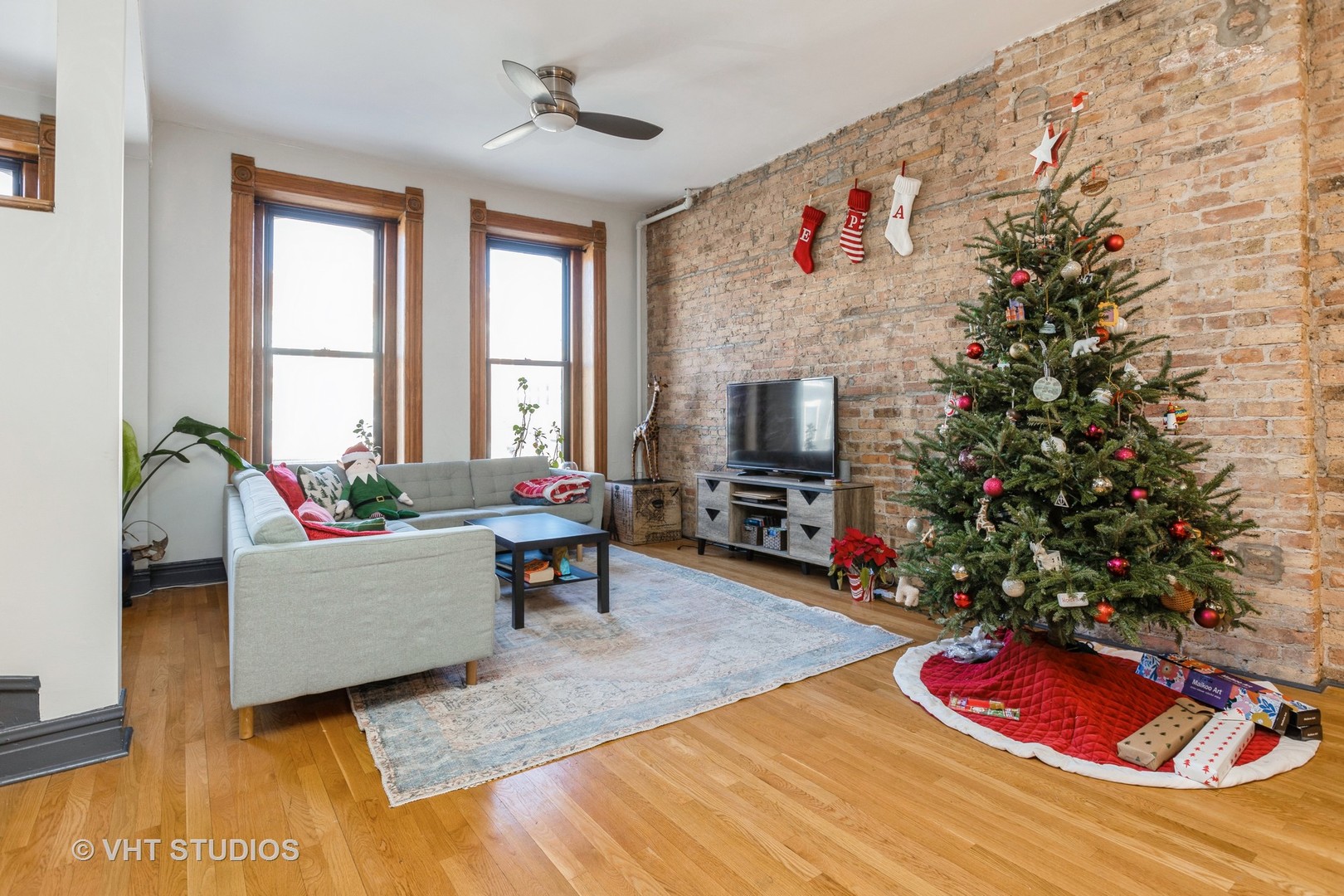 1433 W Chicago Avenue Property Photo 6