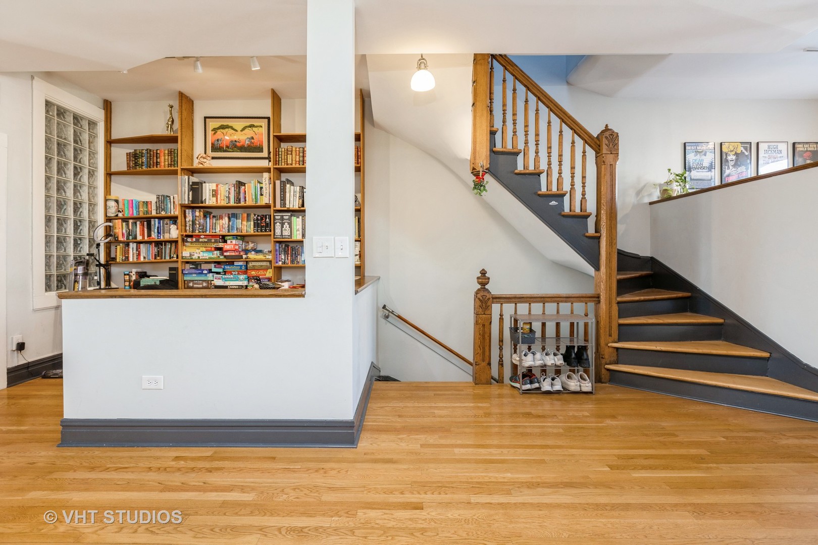 1433 W Chicago Avenue Property Photo 9