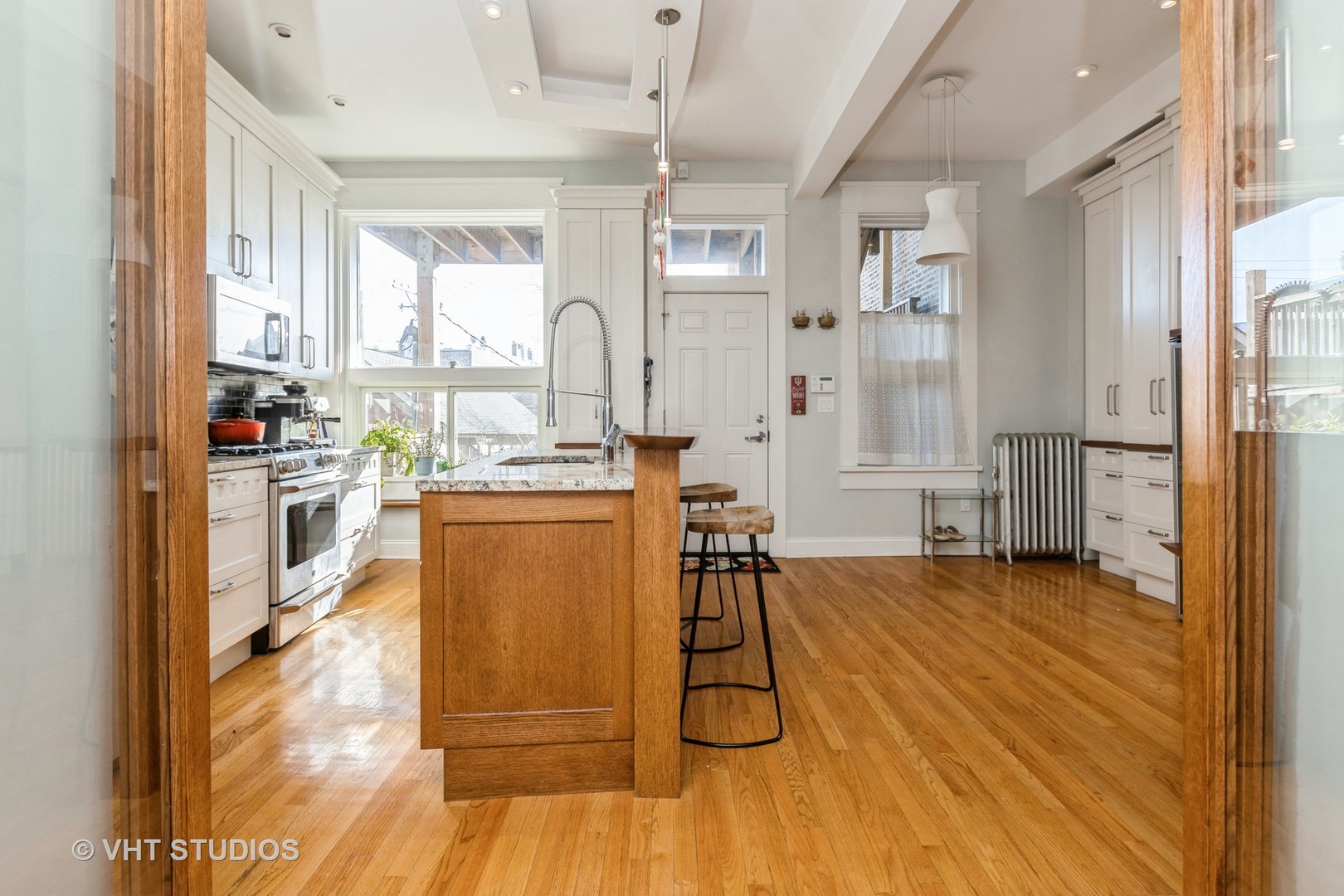 1433 W Chicago Avenue Property Photo 10