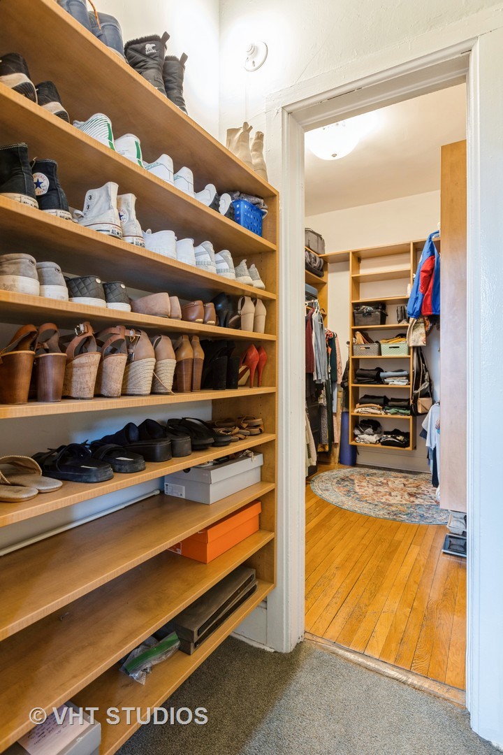 1433 W Chicago Avenue Property Photo 16