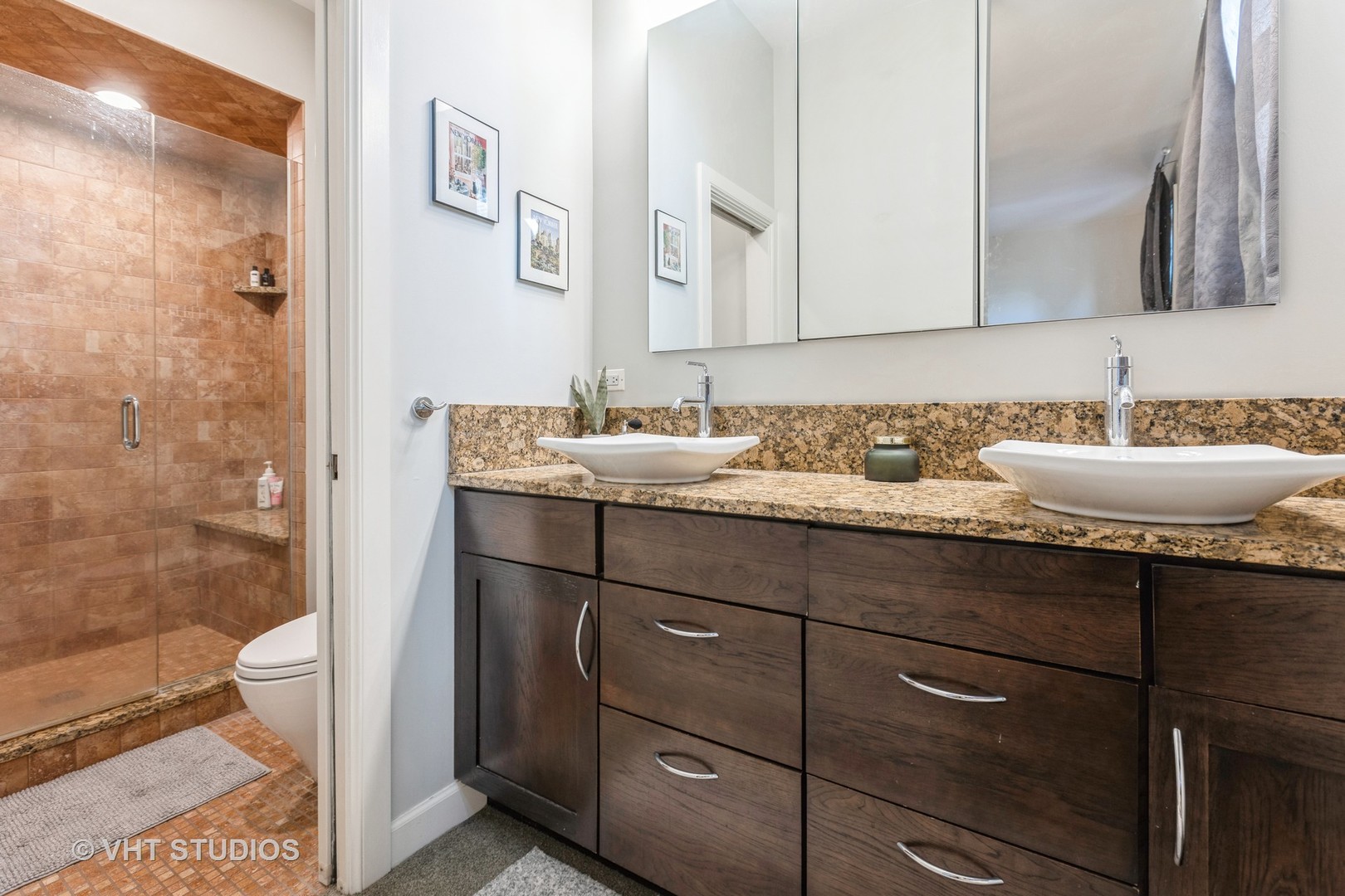 1433 W Chicago Avenue Property Photo 19