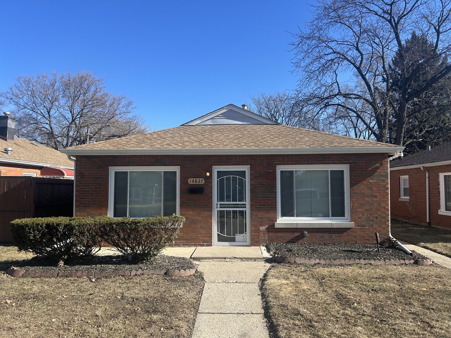 14837 Oak Street Property Photo