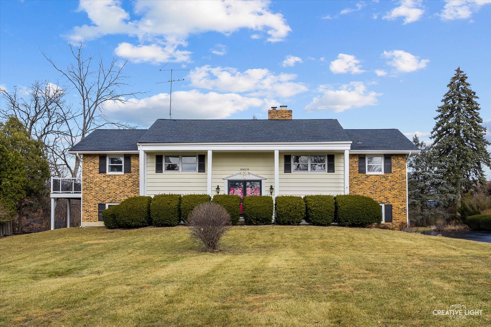38w530 Lake Charlotte Court Property Photo
