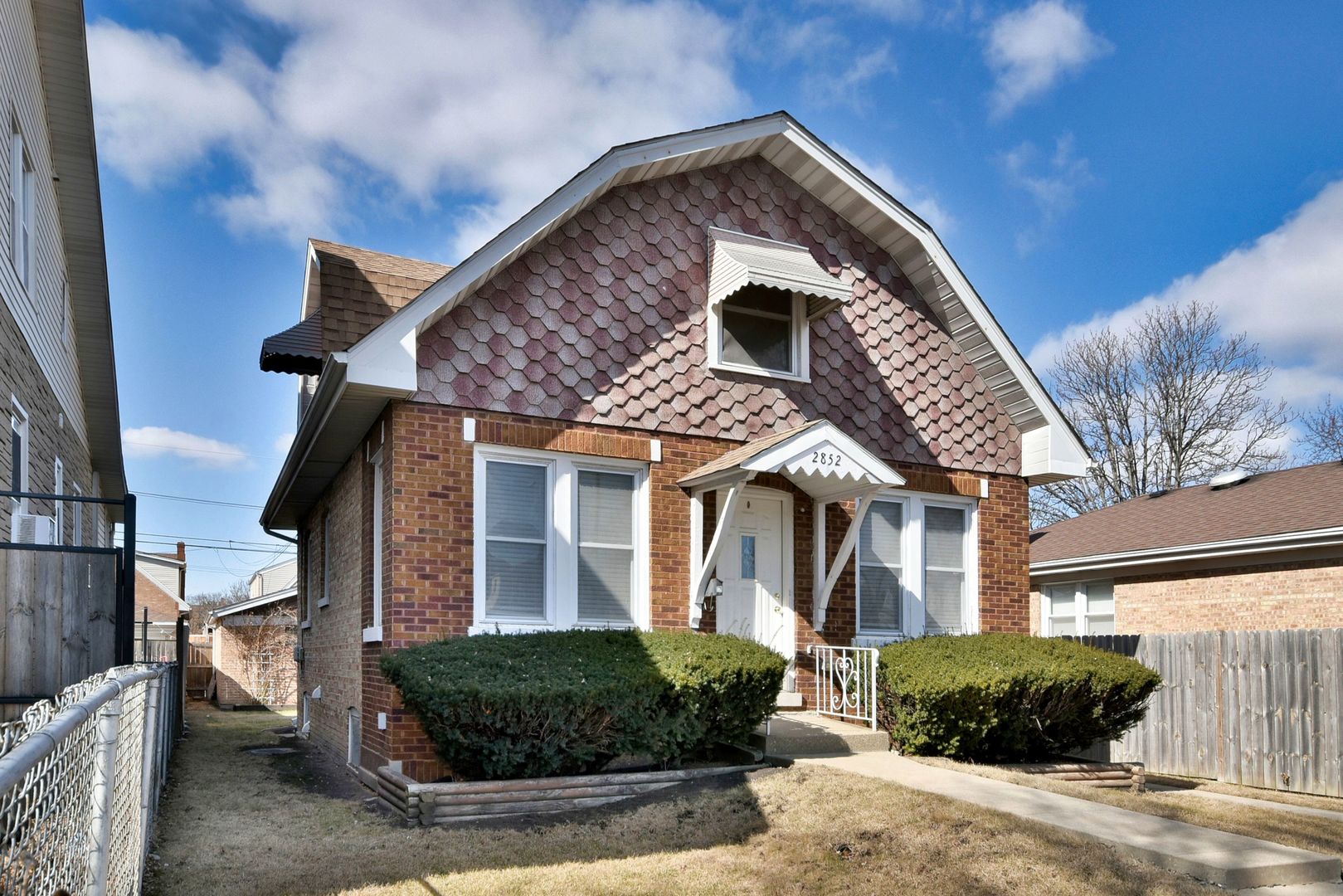 2852 N New England Avenue Property Photo