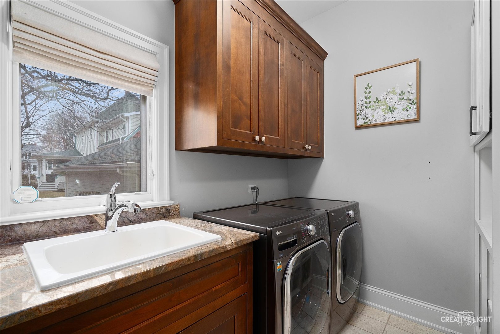 228 W Franklin Avenue Property Photo 19