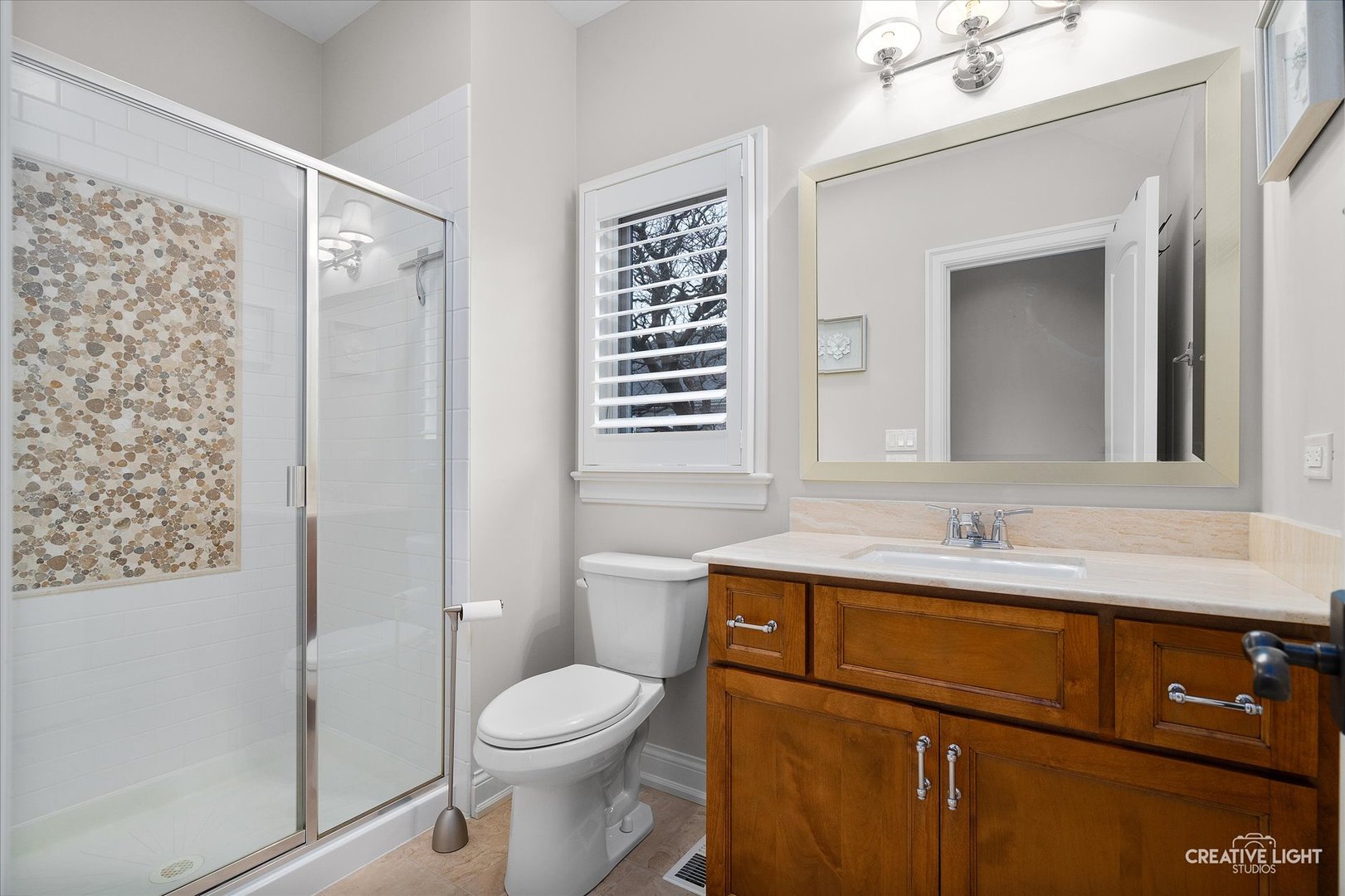 228 W Franklin Avenue Property Photo 28