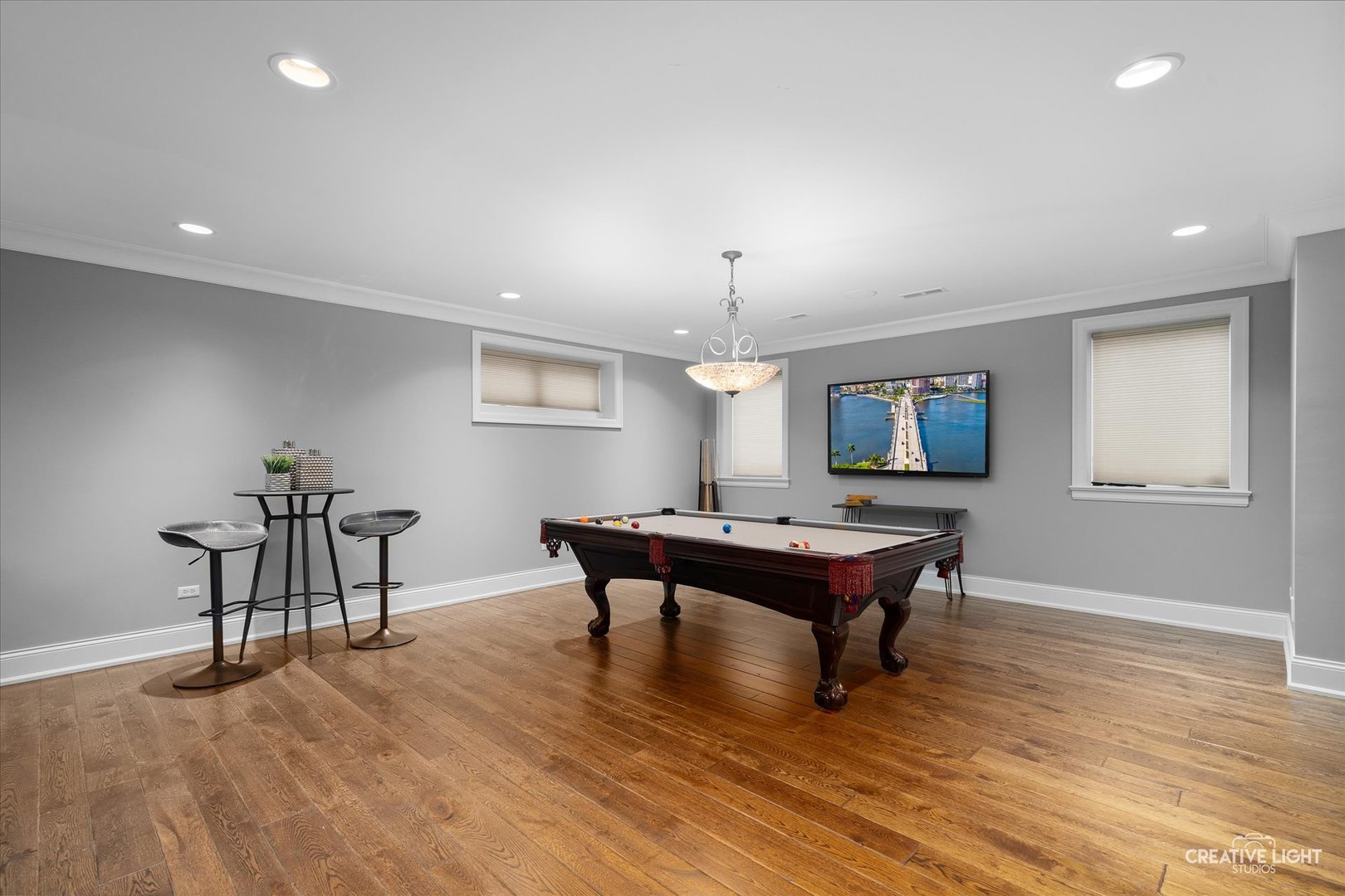228 W Franklin Avenue Property Photo 36