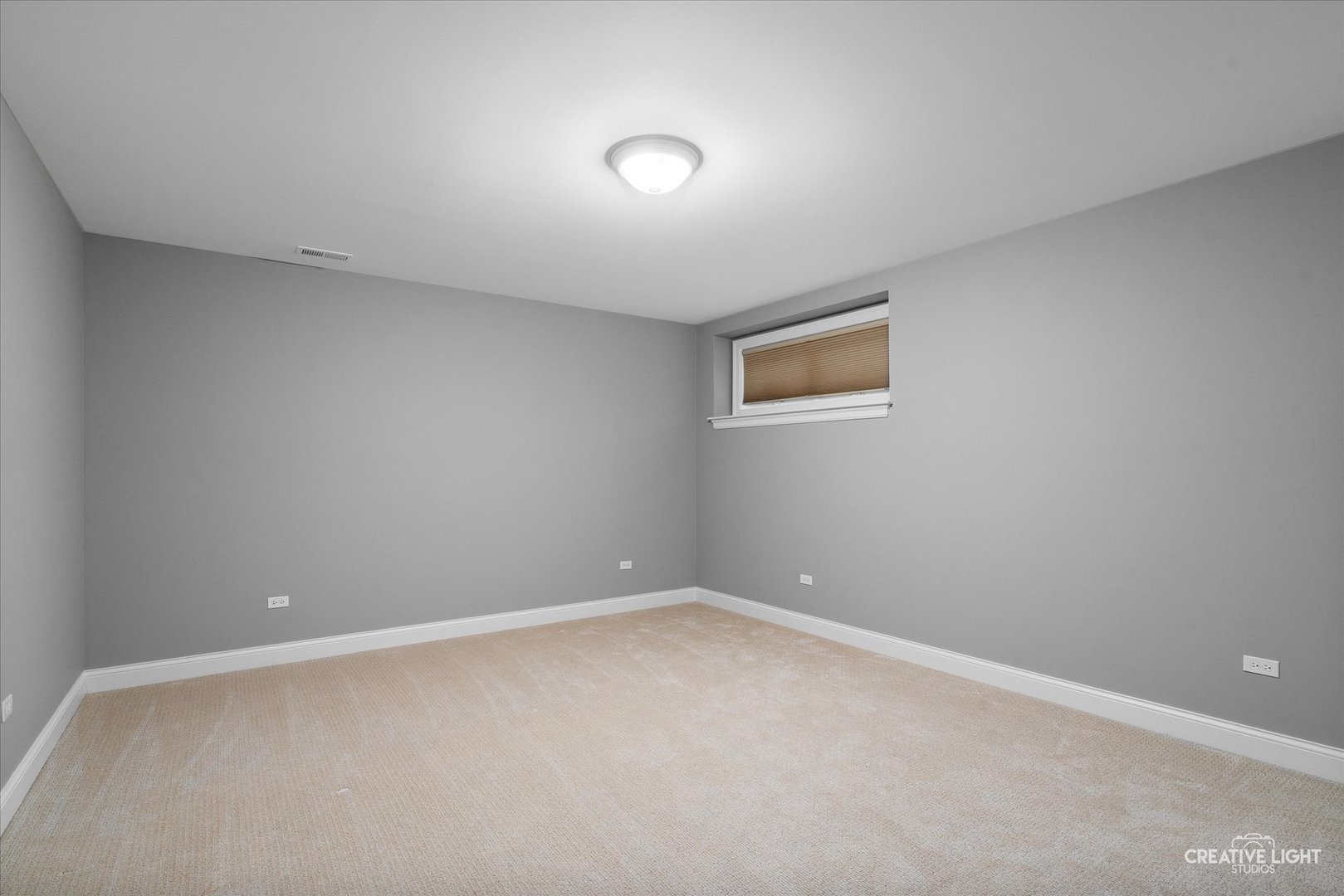 228 W Franklin Avenue Property Photo 40