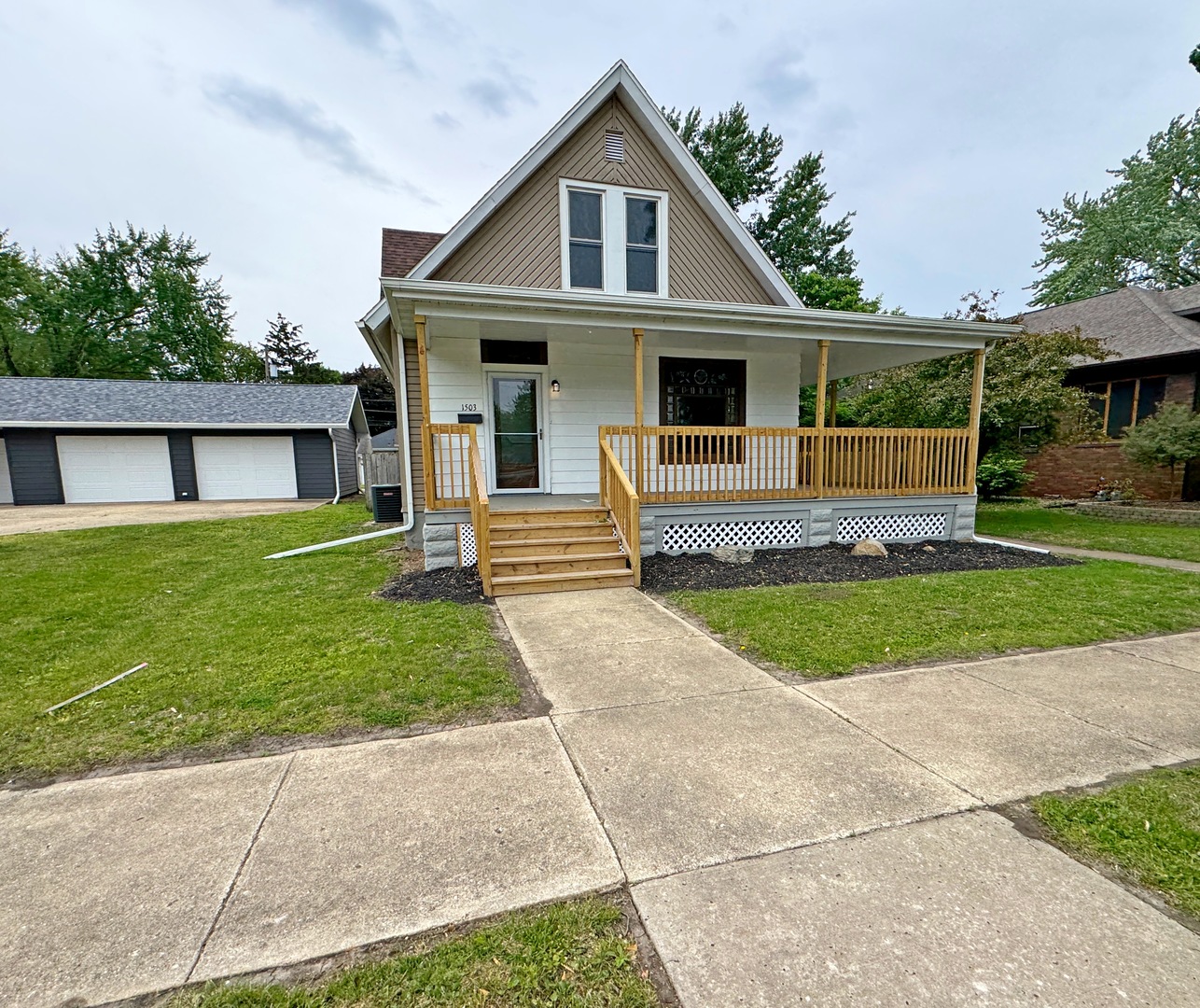 1503 Ottawa Avenue Property Photo 1