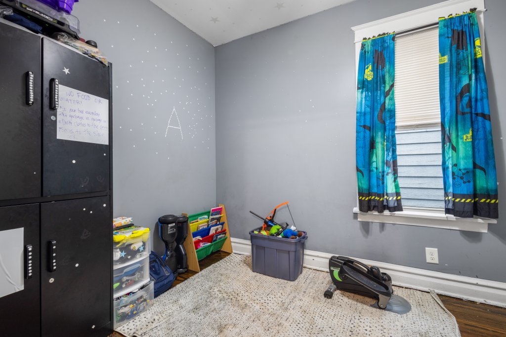 10408 S Avenue J Property Photo 11