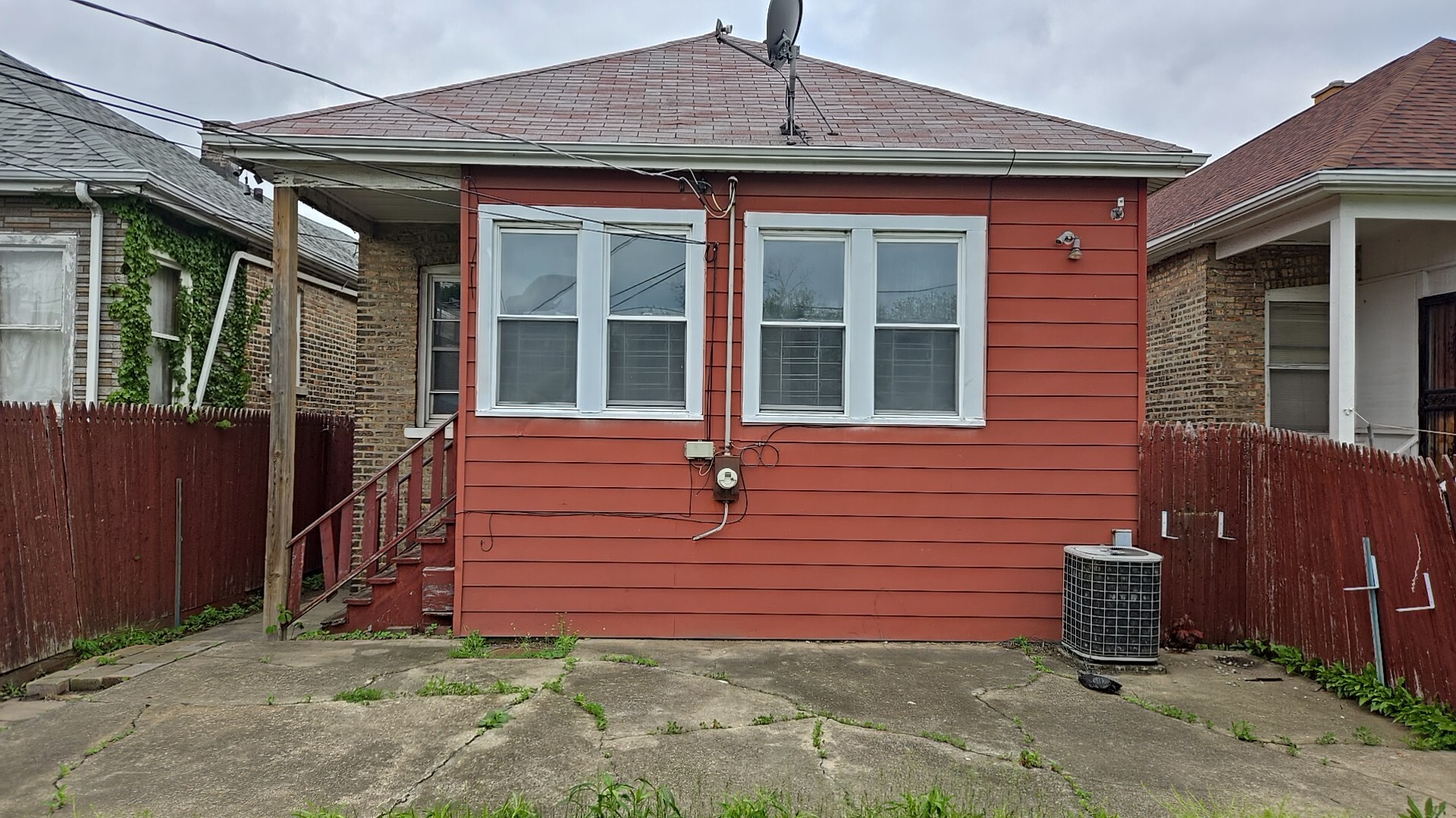 7919 S Kenwood Avenue Property Photo 4