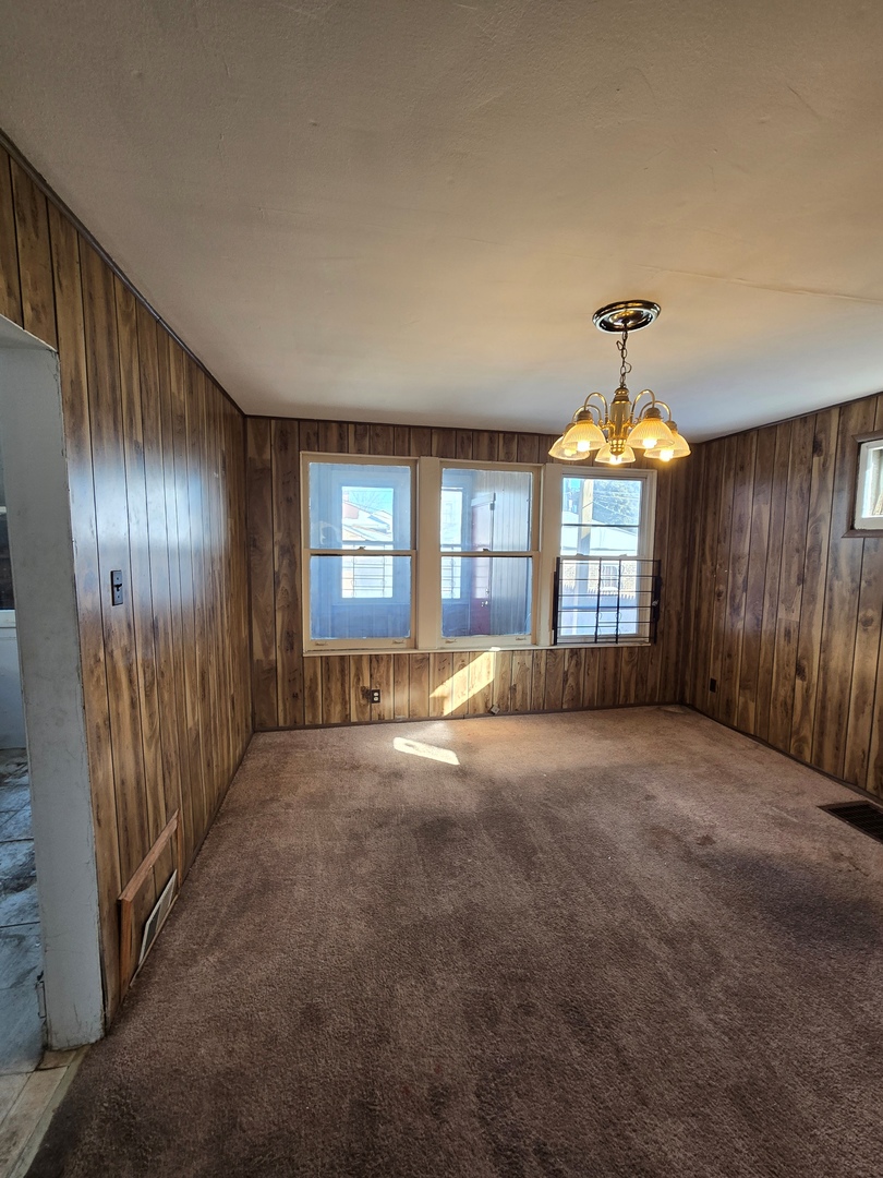 7919 S Kenwood Avenue Property Photo 16
