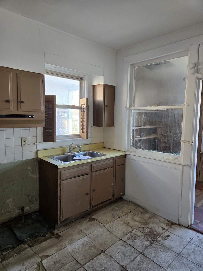 7919 S Kenwood Avenue Property Photo 29