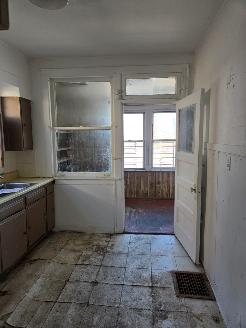 7919 S Kenwood Avenue Property Photo 30