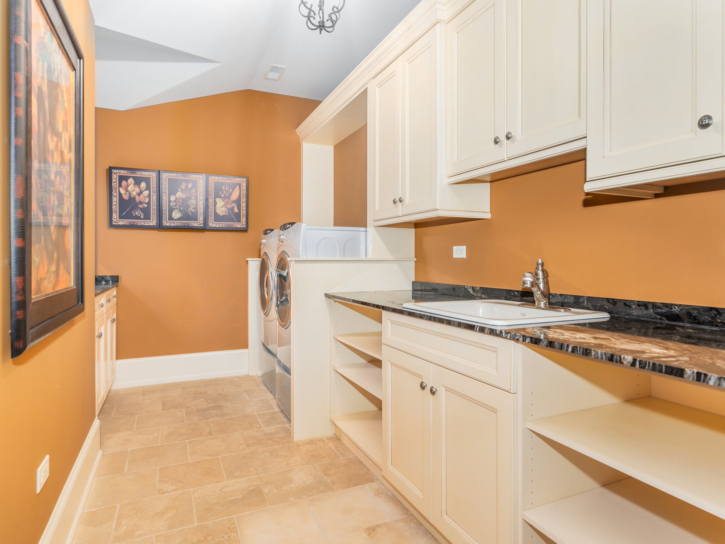 7s719 Donwood Drive Property Photo 43