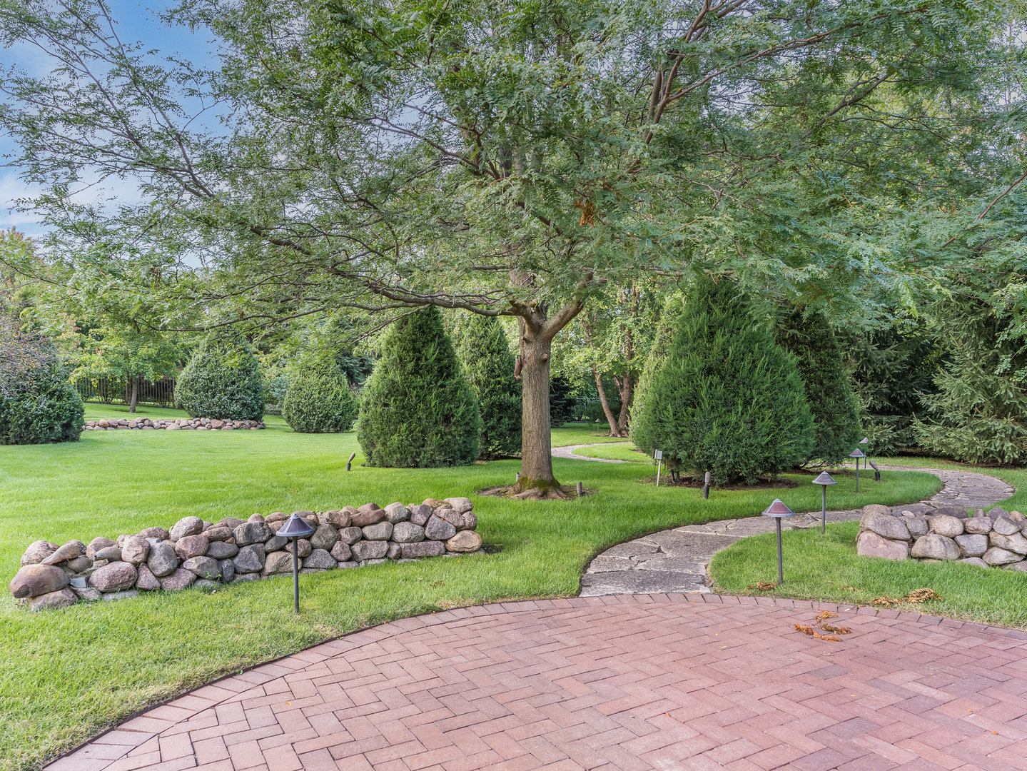 7s719 Donwood Drive Property Photo 81