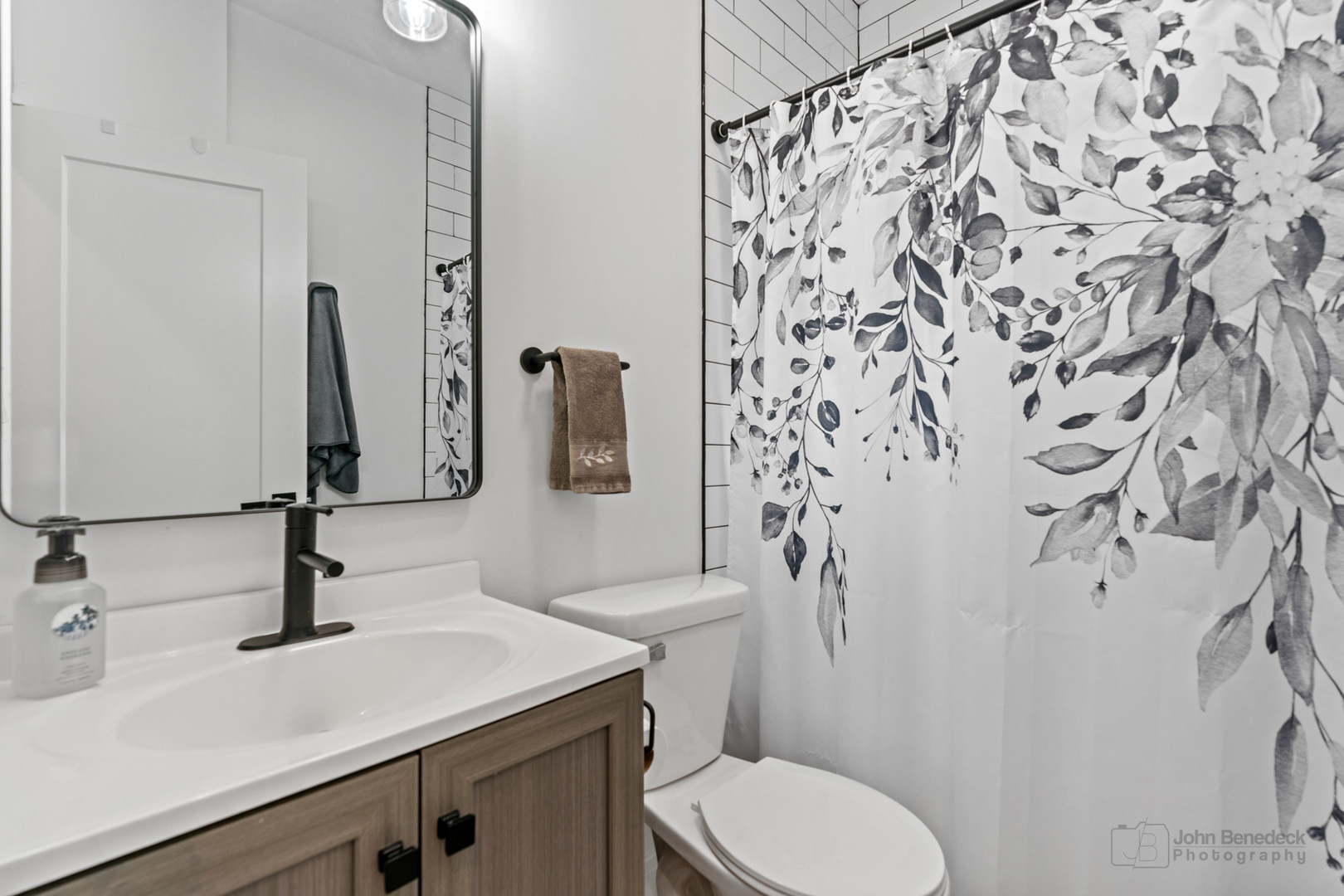 2836 W 40th Street Property Photo 8