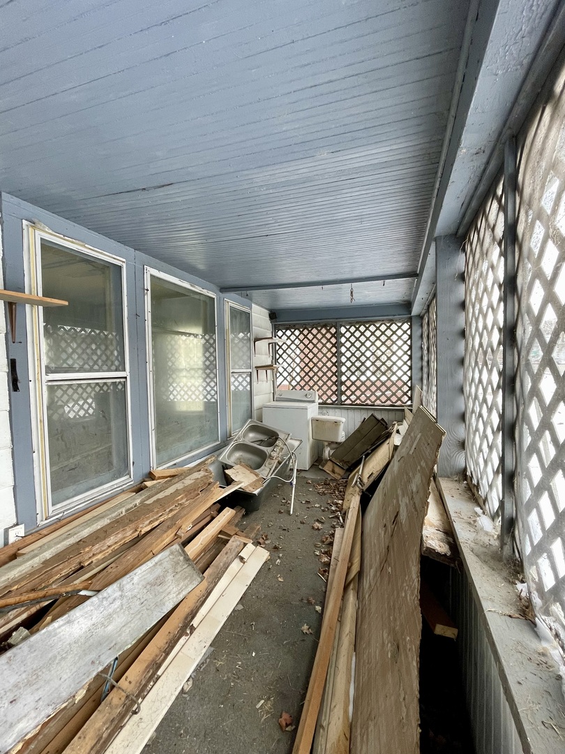 344 W Everett Street Property Photo 7
