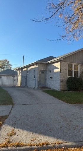 10952 S Avenue E Property Photo 2