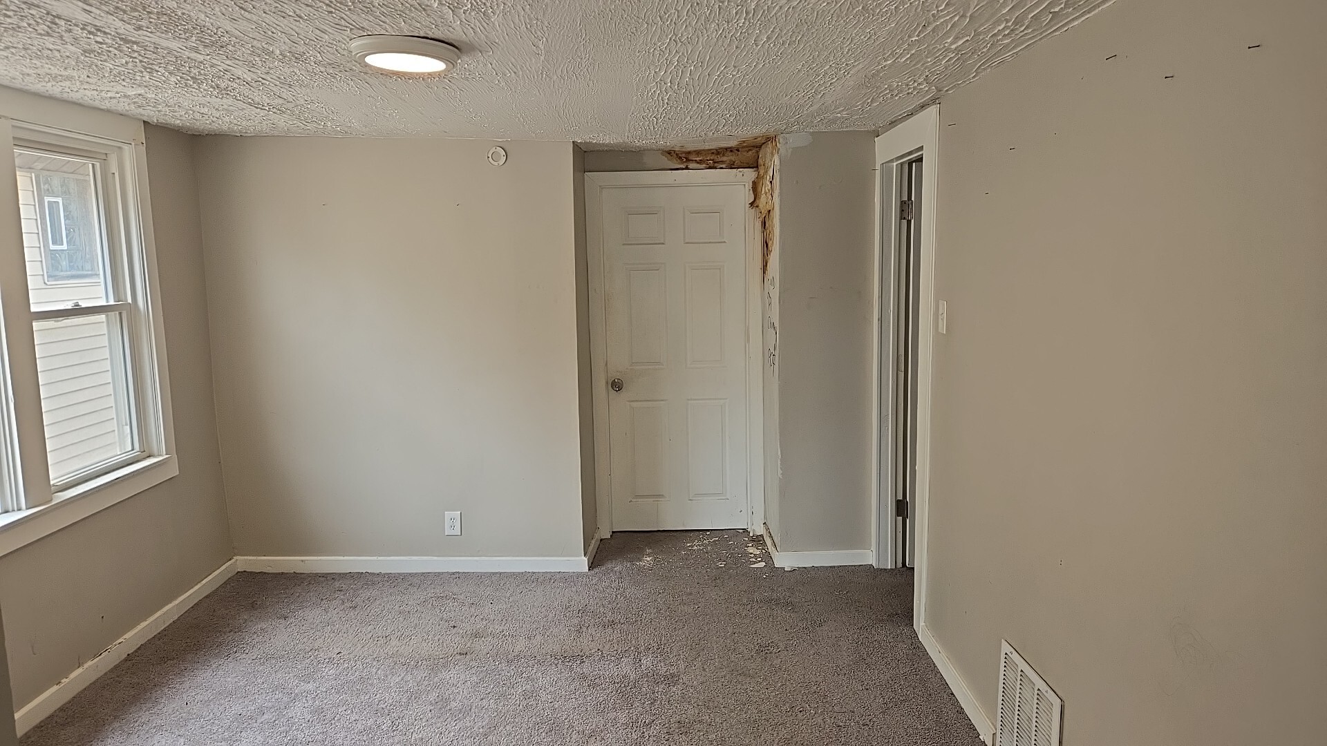 41 E 100th Place Property Photo 17
