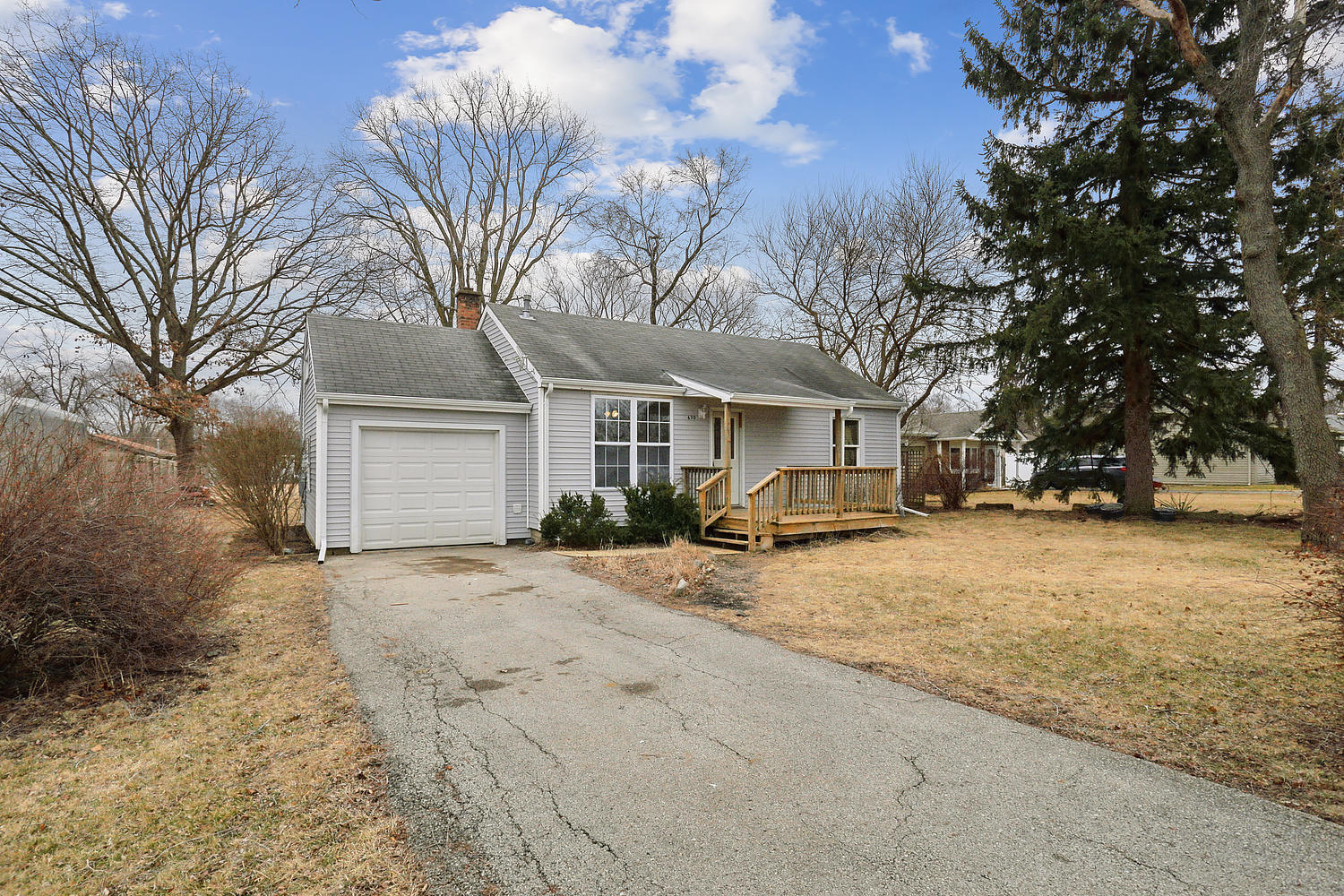630 Ogden Rd Property Photo