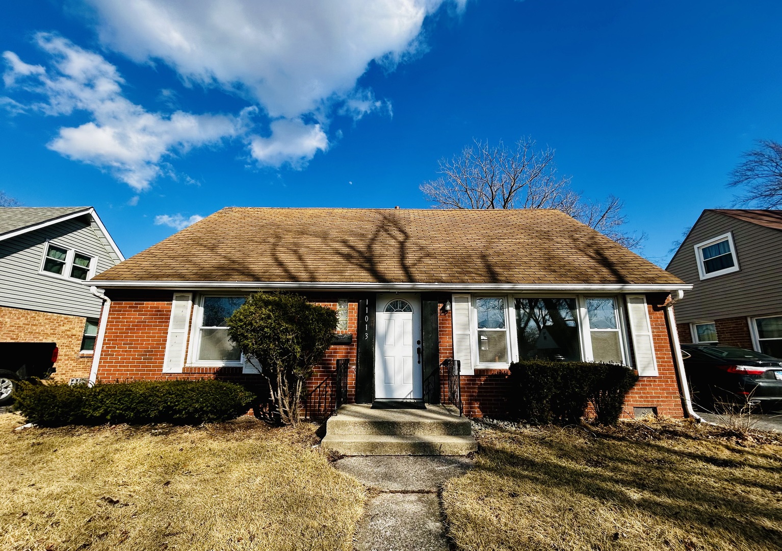 11013 Mayfield Avenue Property Photo