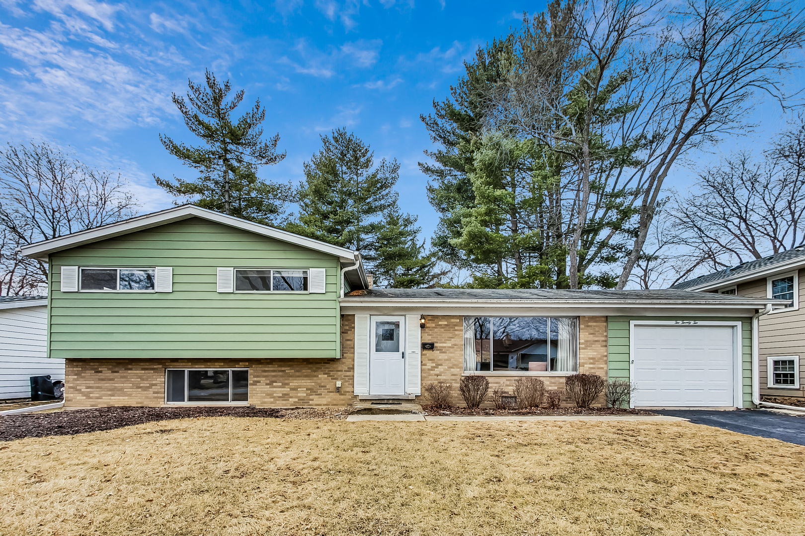 222 S Maple Street Property Photo