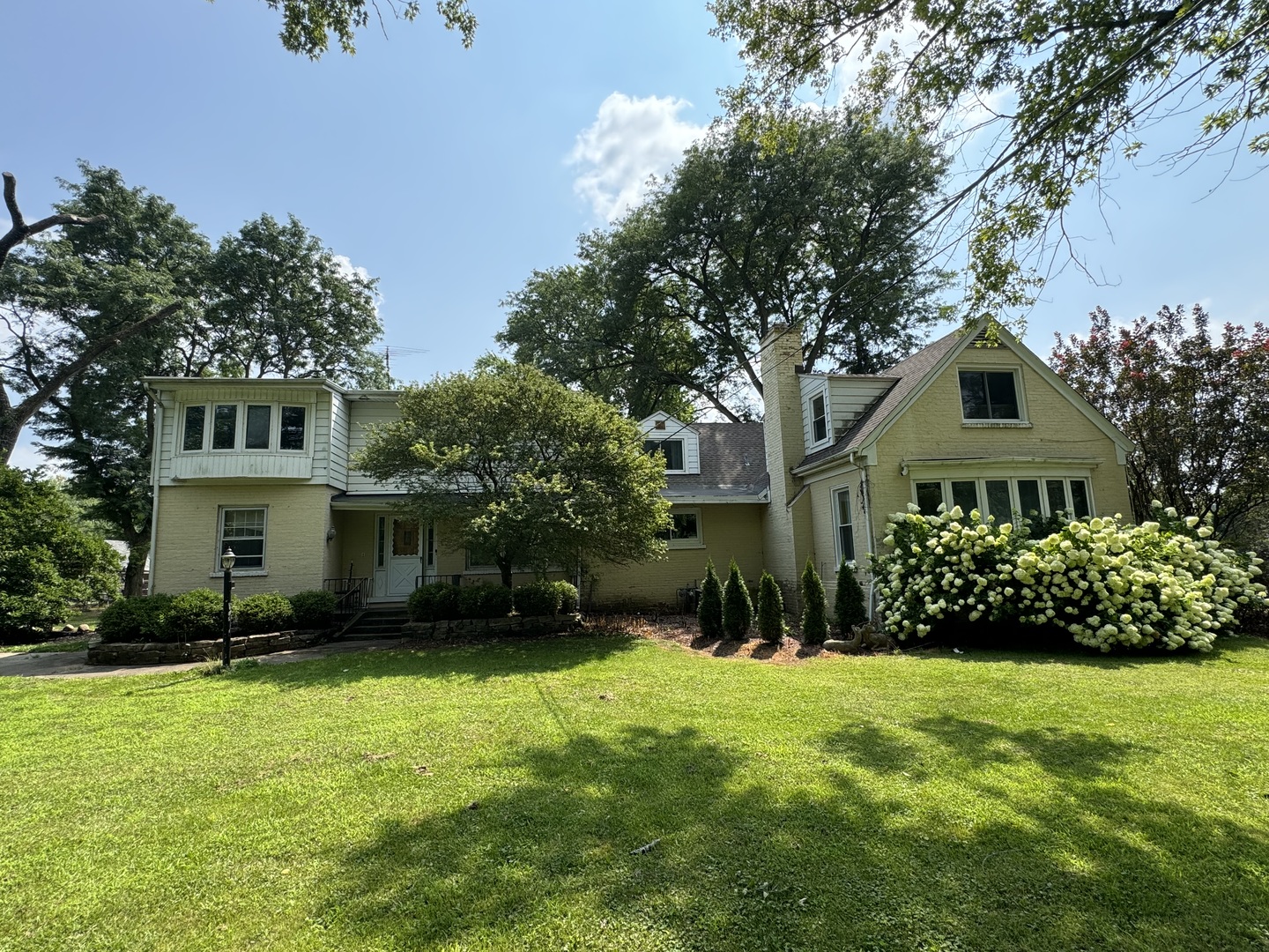 26 Real Estate Listings Main Image