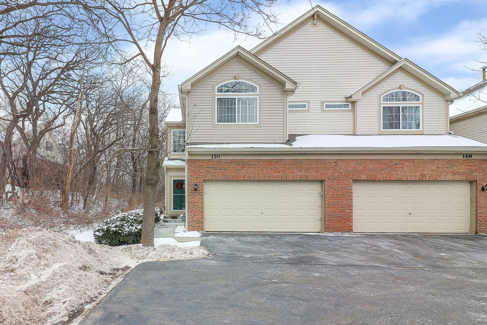 170 Southwicke Drive D Property Photo