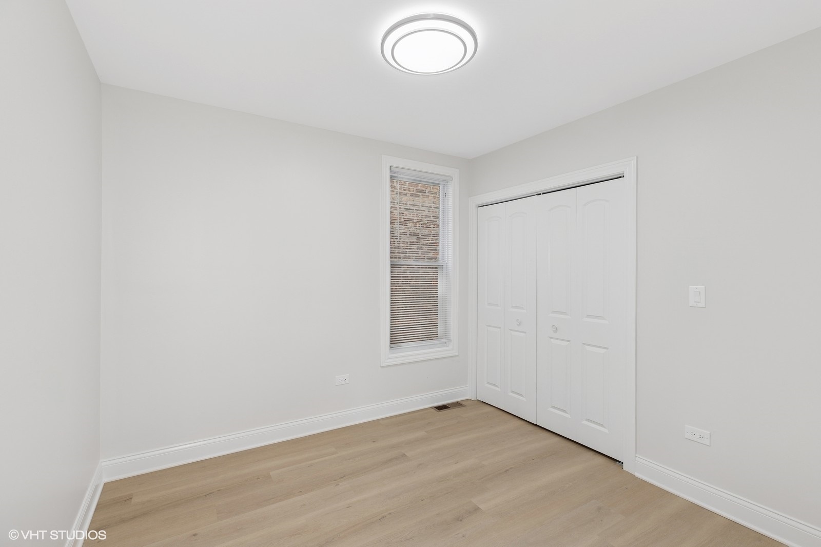 81 W 15th Street Property Photo 8