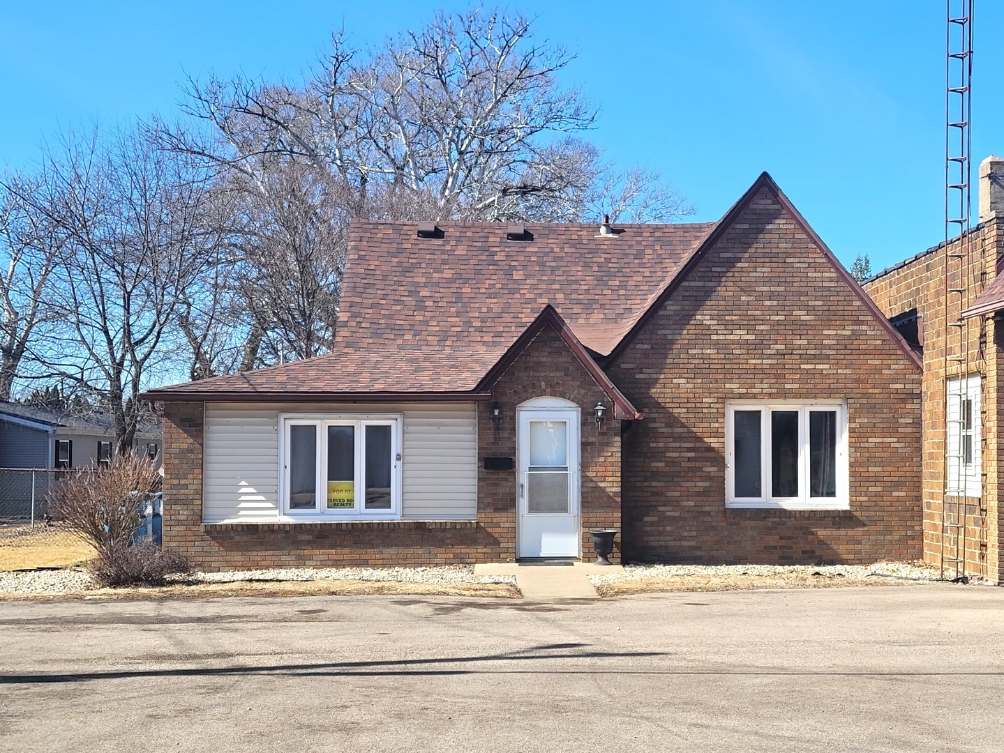 301 1/2 N Columbia Avenue Property Photo