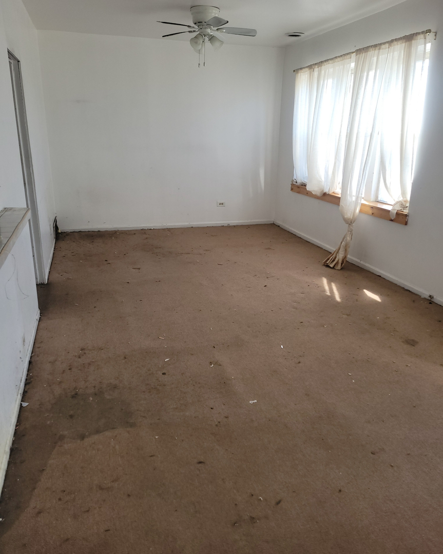 6207 S Damen Avenue Property Photo 6