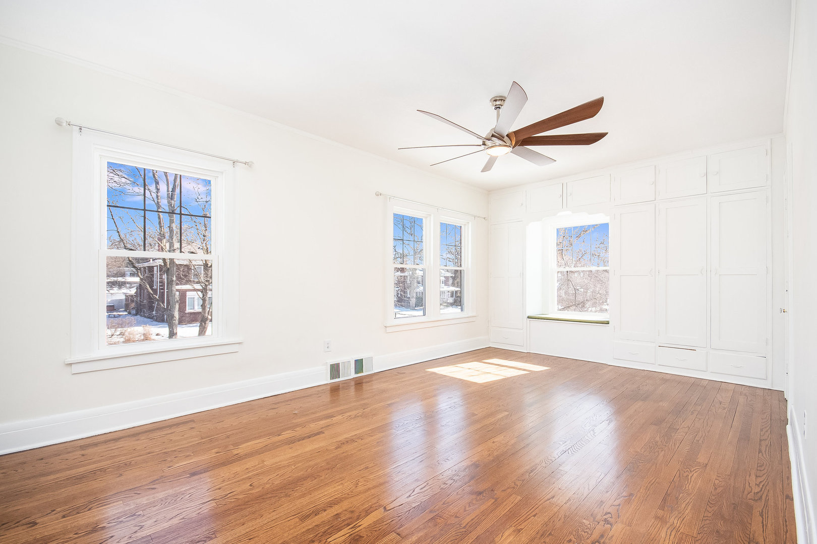 895 S Greenwood Avenue Property Photo 18