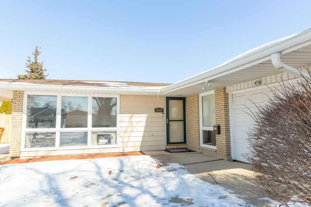 5580 Adeline Place Property Photo