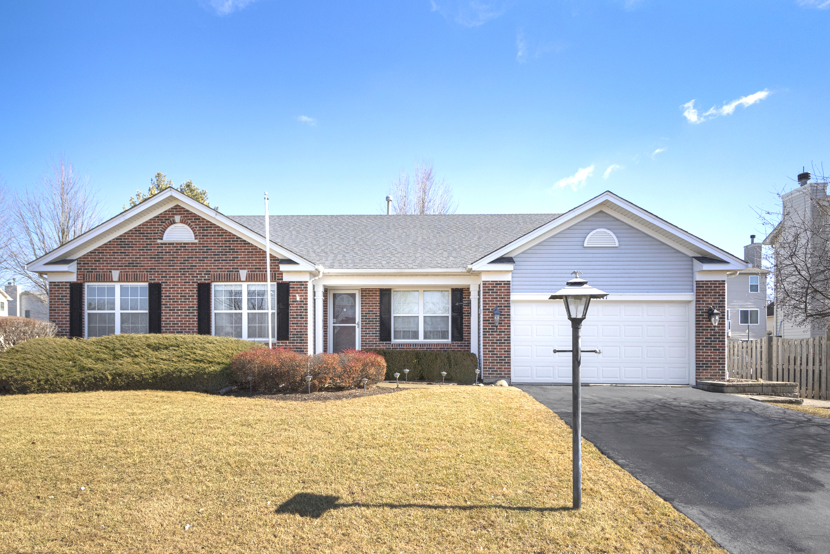 1441 Roxbury Ln Property Photo